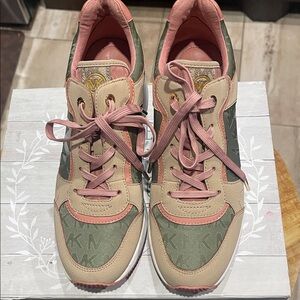 Michael Kors Pink and Green Women's Sneakers Crista Mixed Media Trainer size 8.5